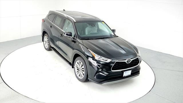 new 2025 Toyota Highlander car, priced at $51,119