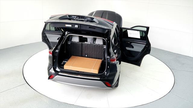 new 2025 Toyota Highlander car, priced at $51,119