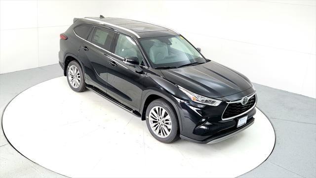 new 2025 Toyota Highlander car, priced at $51,119