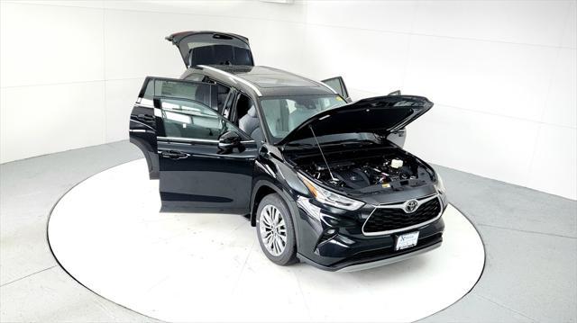 new 2025 Toyota Highlander car, priced at $51,119