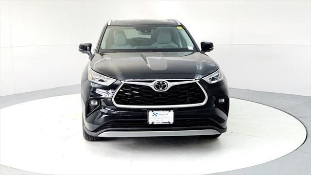 new 2025 Toyota Highlander car, priced at $51,119