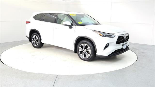 used 2022 Toyota Highlander car, priced at $39,495