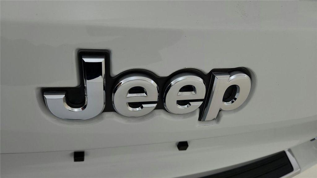 used 2018 Jeep Grand Cherokee car, priced at $18,985