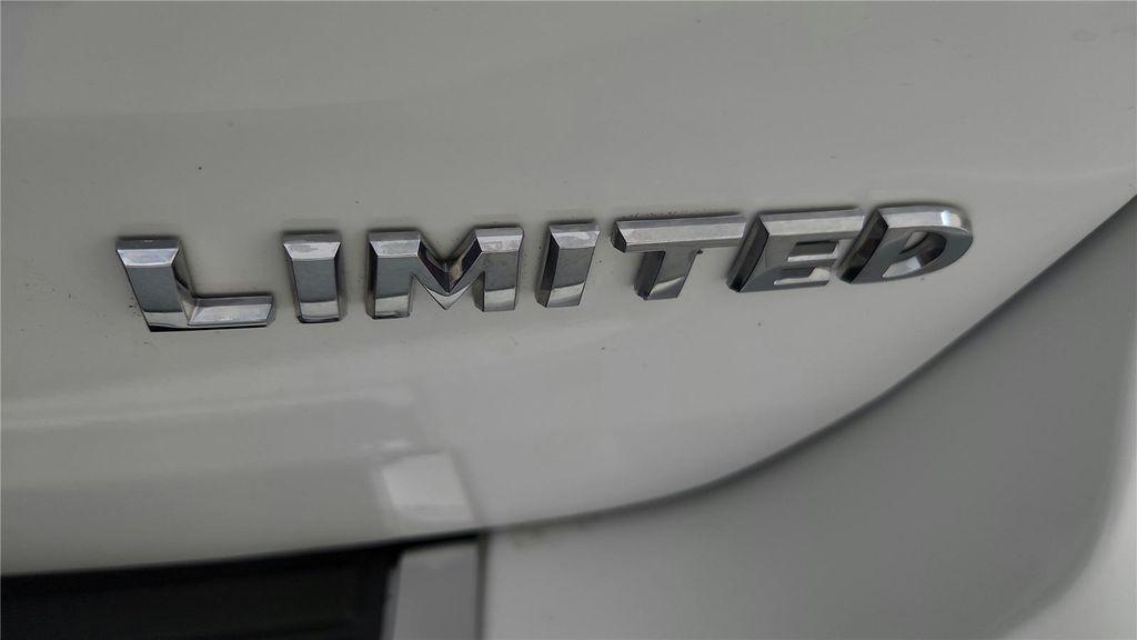 used 2018 Jeep Grand Cherokee car, priced at $18,985