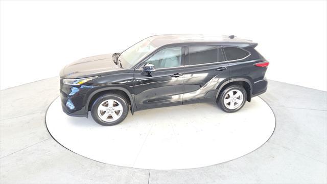 used 2021 Toyota Highlander car, priced at $28,495