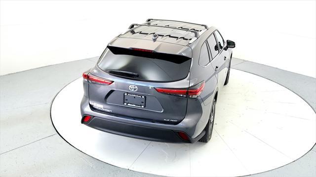 used 2023 Toyota Highlander car, priced at $43,495