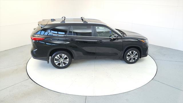 used 2023 Toyota Highlander car, priced at $38,895