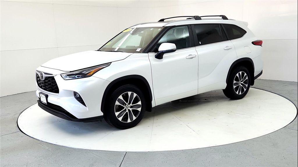 used 2023 Toyota Highlander car, priced at $40,985