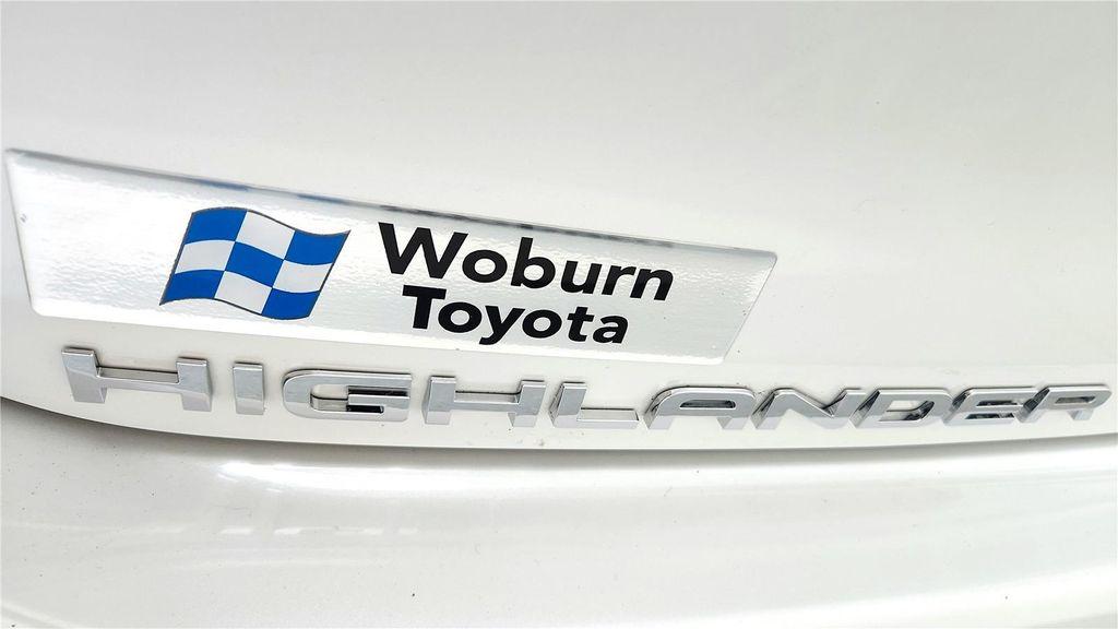 used 2023 Toyota Highlander car, priced at $40,985