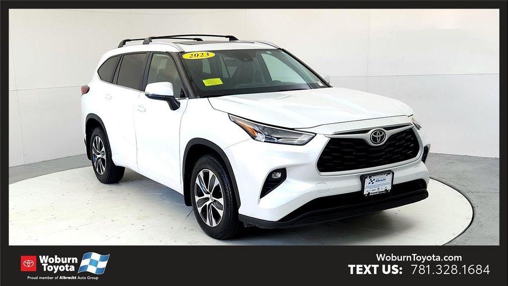 used 2023 Toyota Highlander car, priced at $40,985
