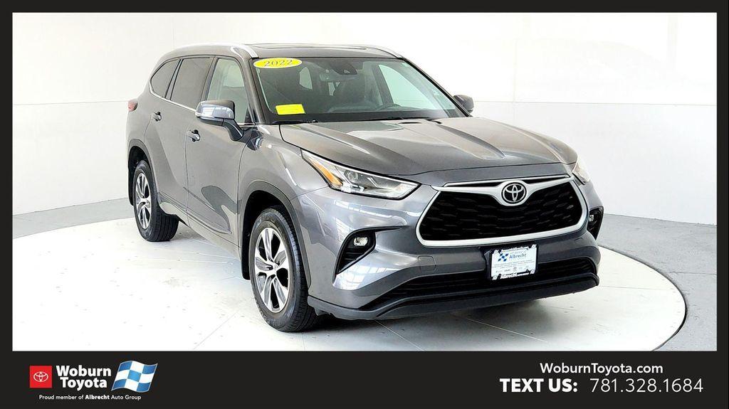 used 2022 Toyota Highlander car, priced at $38,495