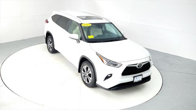 used 2023 Toyota Highlander car, priced at $38,975