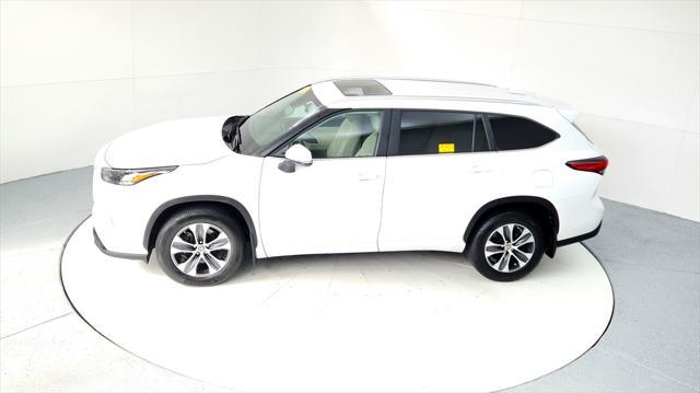used 2023 Toyota Highlander car, priced at $38,975