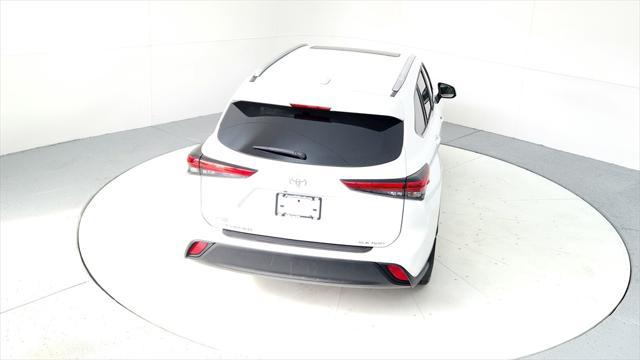 used 2023 Toyota Highlander car, priced at $38,975