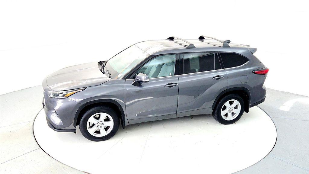 used 2022 Toyota Highlander car, priced at $32,495