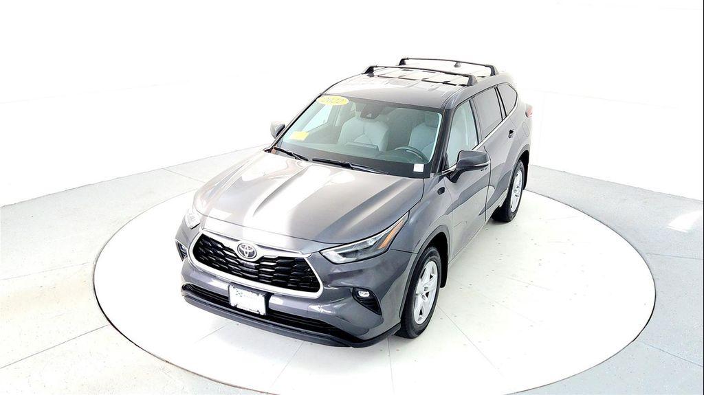 used 2022 Toyota Highlander car, priced at $32,495