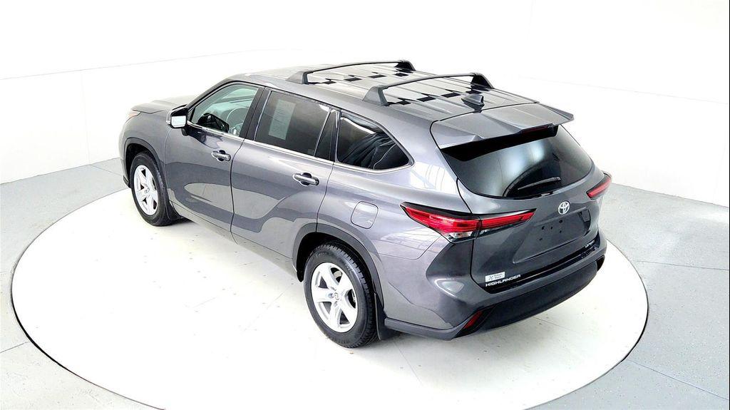 used 2022 Toyota Highlander car, priced at $32,495
