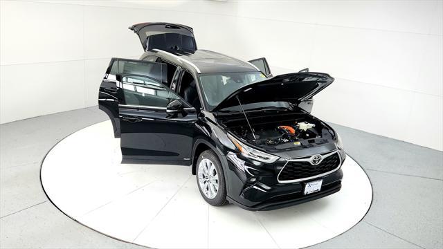 new 2025 Toyota Highlander Hybrid car, priced at $53,613