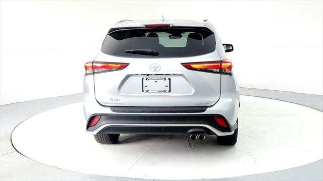 used 2022 Toyota Highlander car, priced at $39,695