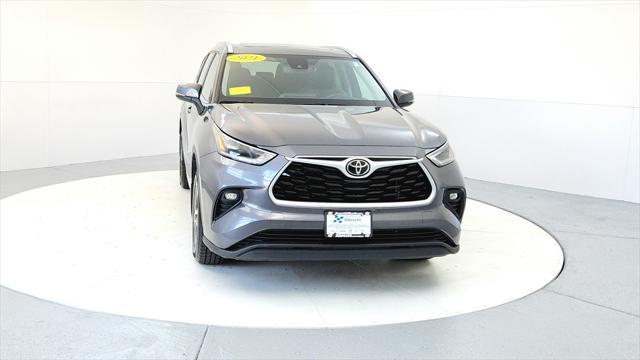 used 2021 Toyota Highlander car, priced at $33,985