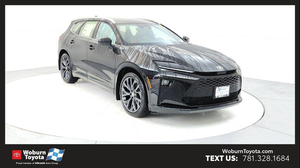 new 2025 Toyota Crown Signia car