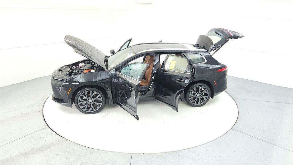 new 2025 Toyota Crown Signia car