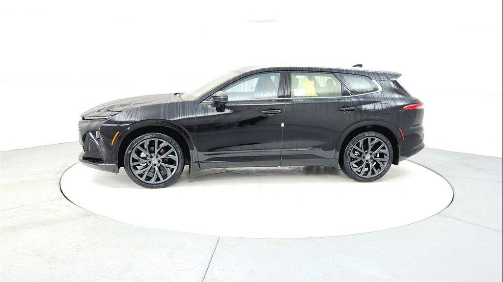 new 2025 Toyota Crown Signia car