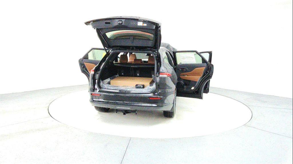 new 2025 Toyota Crown Signia car