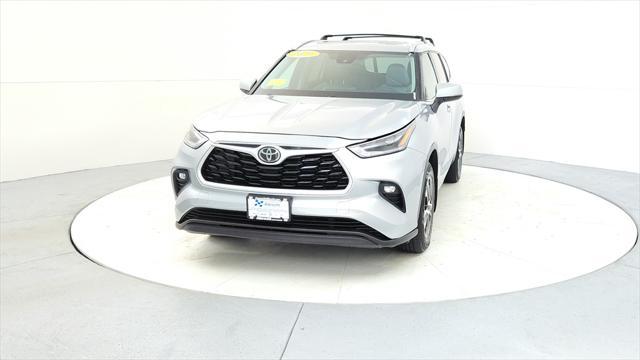 used 2021 Toyota Highlander car, priced at $30,295