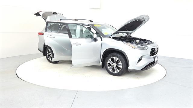 used 2021 Toyota Highlander car, priced at $30,295