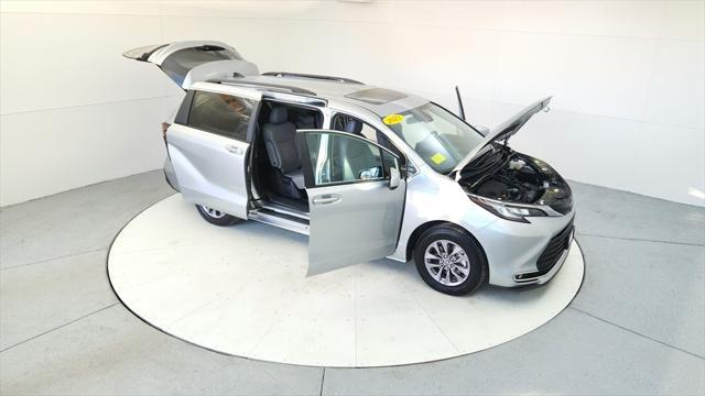 used 2023 Toyota Sienna car, priced at $38,985