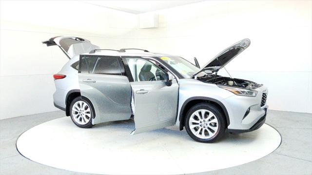 used 2022 Toyota Highlander car, priced at $36,985