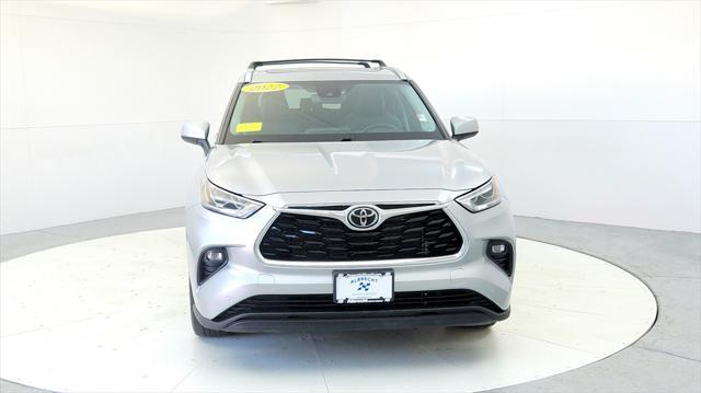 used 2022 Toyota Highlander car, priced at $36,985