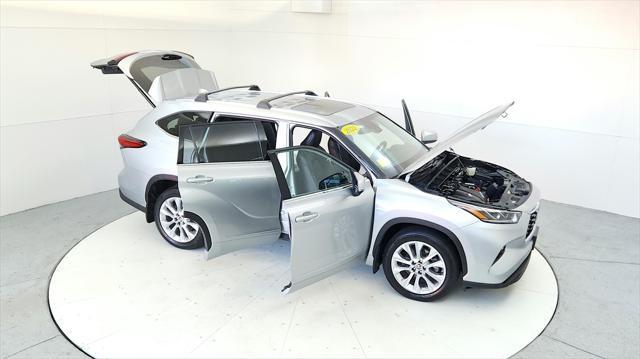 used 2022 Toyota Highlander car, priced at $36,985