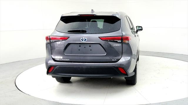 used 2022 Toyota Highlander Hybrid car, priced at $41,895