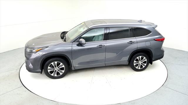 used 2022 Toyota Highlander Hybrid car, priced at $41,895