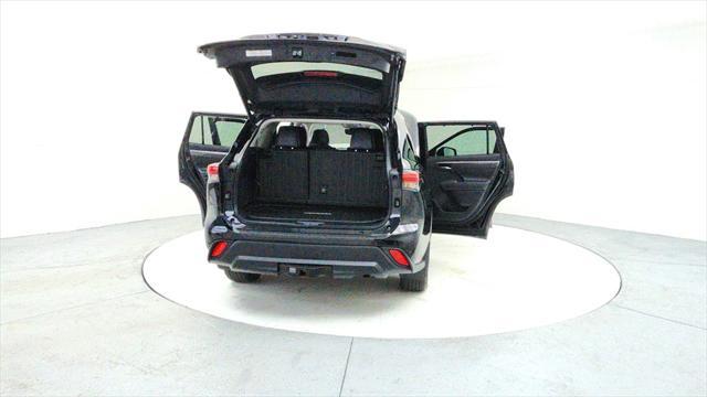 used 2020 Toyota Highlander car, priced at $33,985