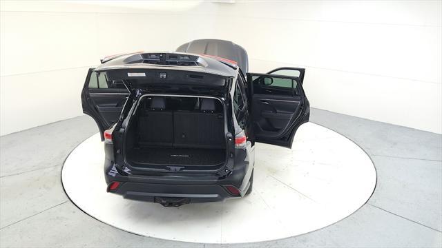 used 2020 Toyota Highlander car, priced at $33,985