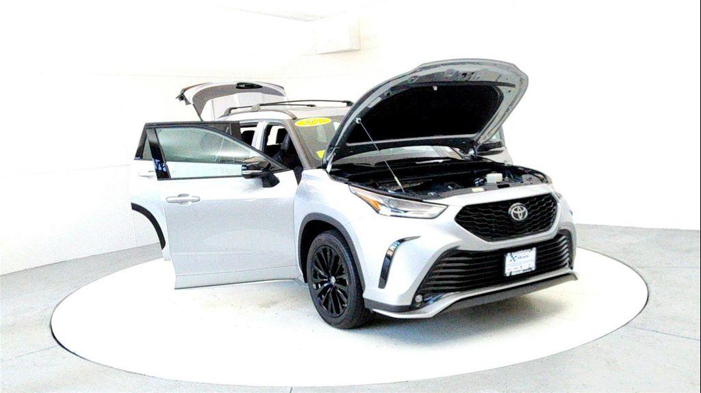 used 2023 Toyota Highlander car