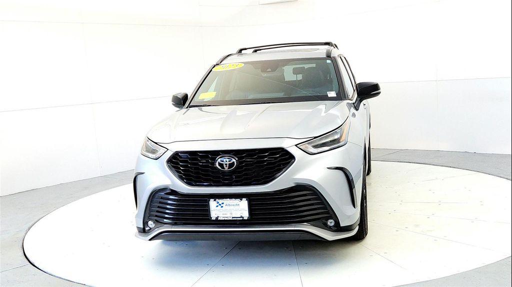 used 2023 Toyota Highlander car