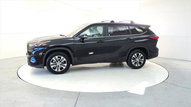 used 2023 Toyota Highlander car, priced at $39,495