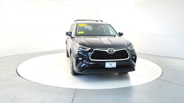 used 2023 Toyota Highlander car, priced at $39,495