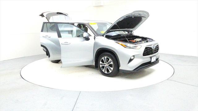 used 2023 Toyota Highlander Hybrid car, priced at $45,985