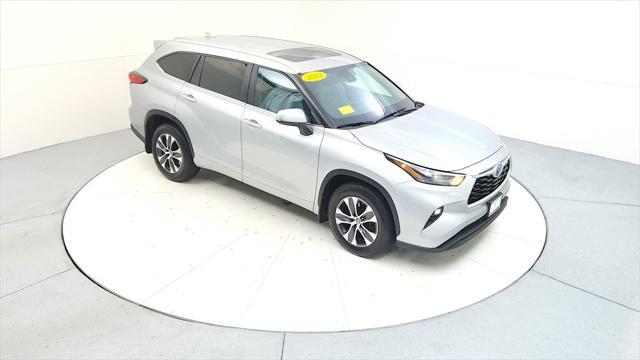 used 2023 Toyota Highlander Hybrid car, priced at $45,985