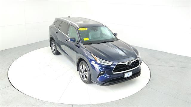 used 2021 Toyota Highlander car, priced at $32,985