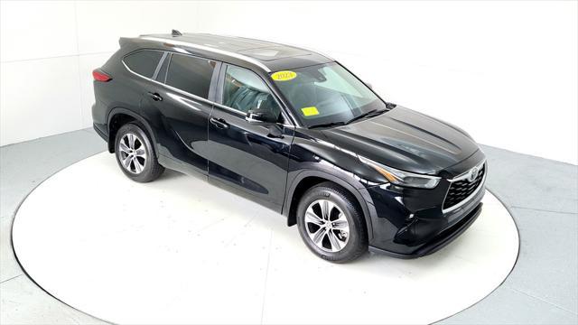 used 2023 Toyota Highlander car, priced at $42,895