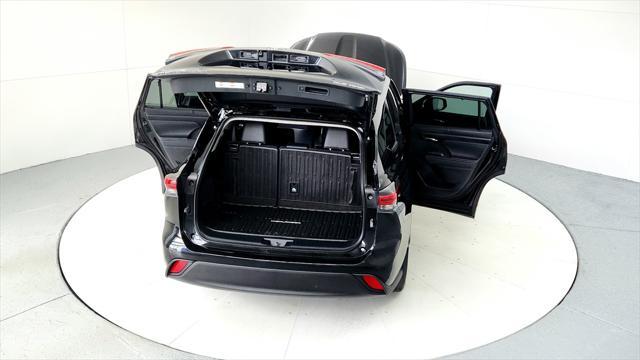 used 2023 Toyota Highlander car, priced at $42,895