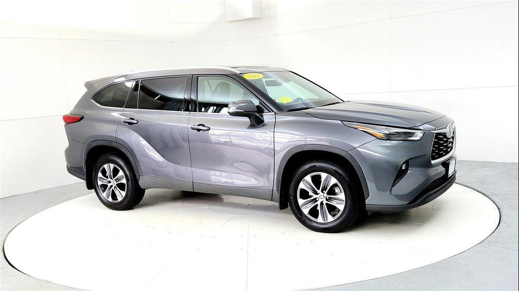 used 2022 Toyota Highlander car, priced at $37,985