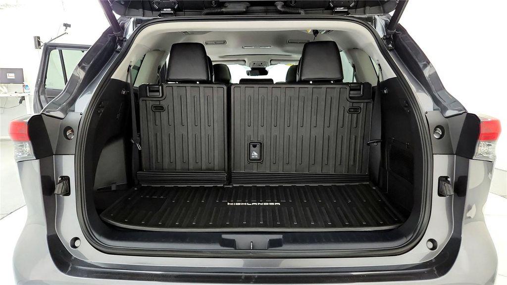 used 2022 Toyota Highlander car, priced at $37,985