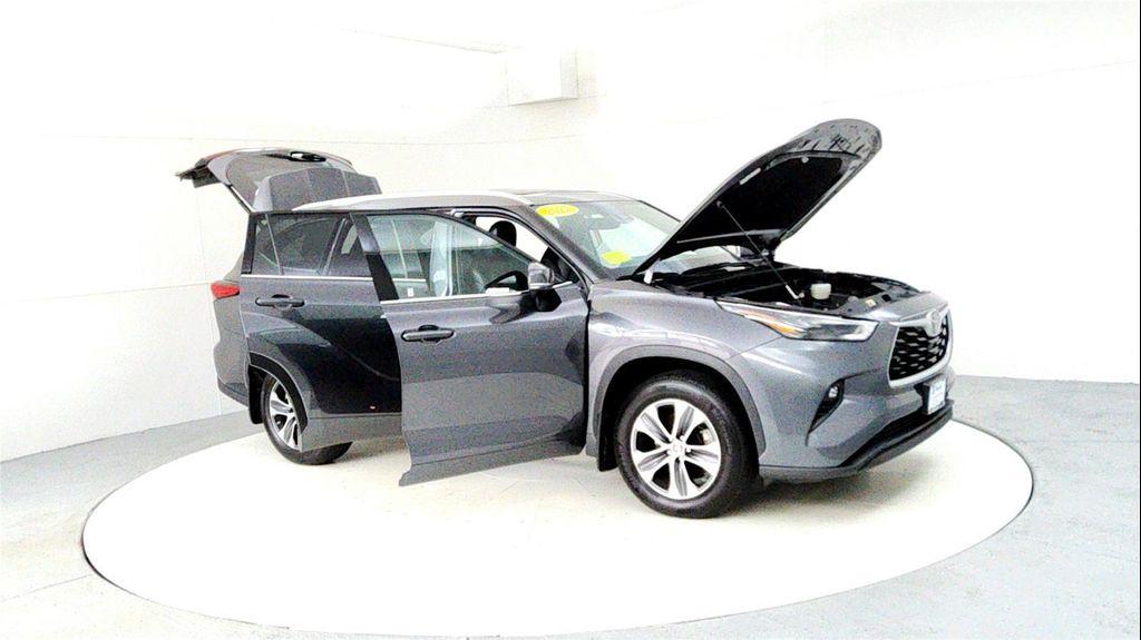 used 2022 Toyota Highlander car, priced at $37,985